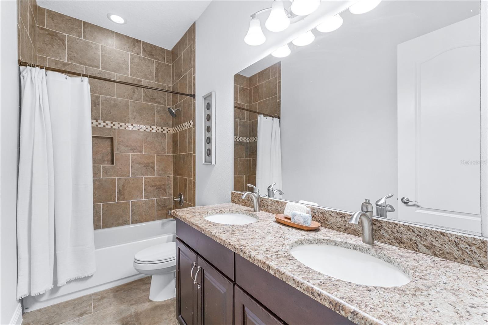 32545 SILVERCREEK WAY, WESLEY CHAPEL, FL, 33545