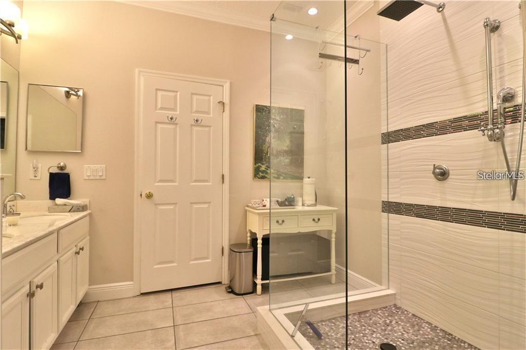 10217 DOLCE VISTA DR NE, ST PETERSBURG, FL, 33702