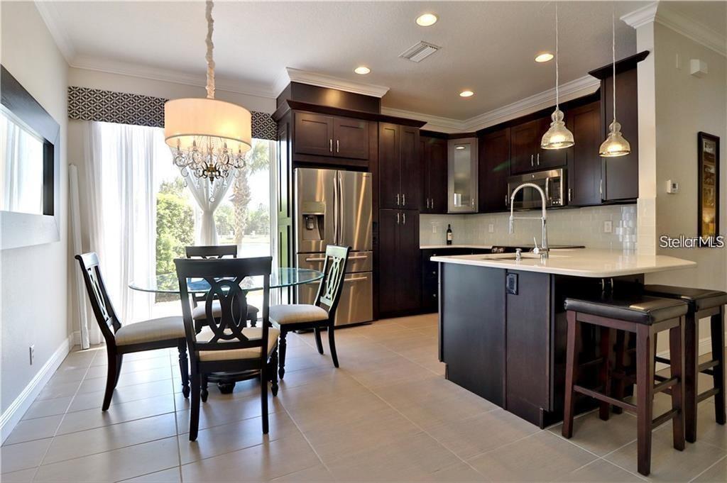 10217 DOLCE VISTA DR NE, ST PETERSBURG, FL, 33702