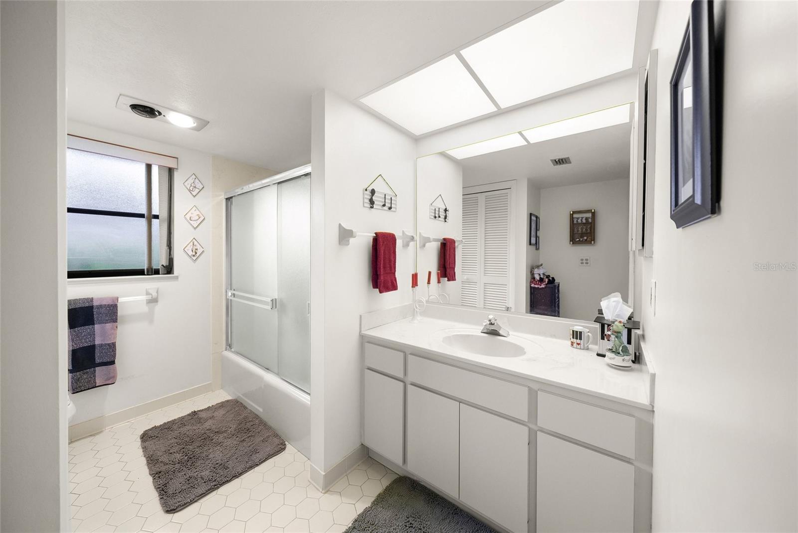 4806 W COUNTRY CLUB DR, SARASOTA, FL, 34243