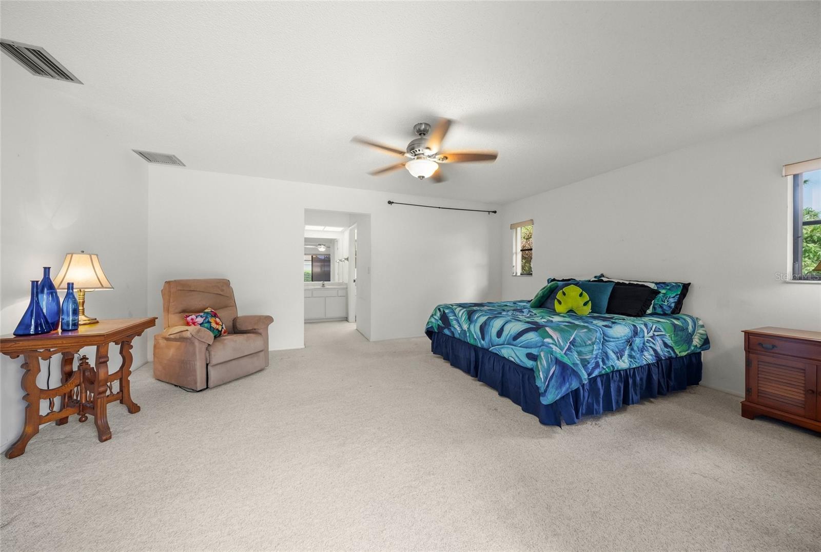 4806 W COUNTRY CLUB DR, SARASOTA, FL, 34243