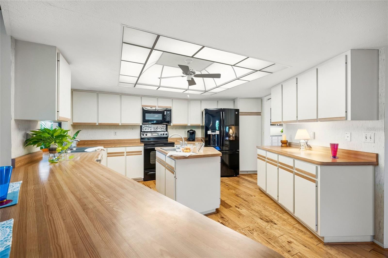 4806 W COUNTRY CLUB DR, SARASOTA, FL, 34243