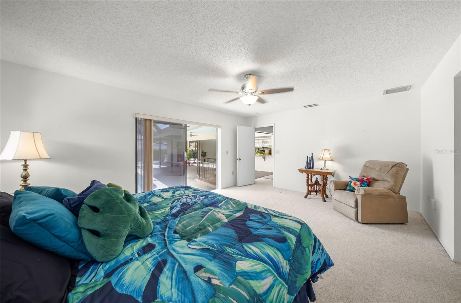 4806 W COUNTRY CLUB DR, SARASOTA, FL, 34243