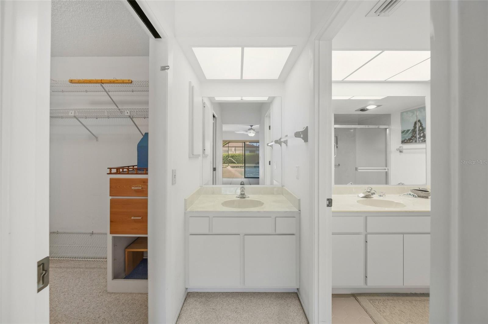 4806 W COUNTRY CLUB DR, SARASOTA, FL, 34243