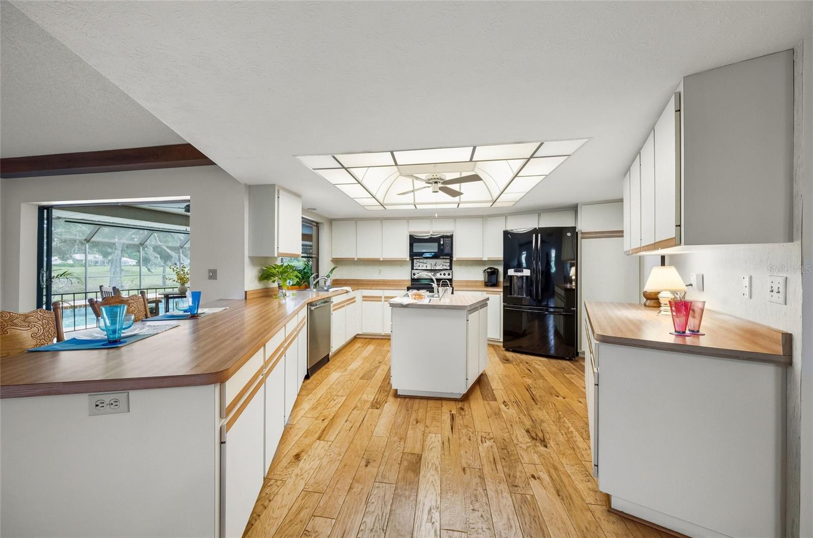 4806 W COUNTRY CLUB DR, SARASOTA, FL, 34243