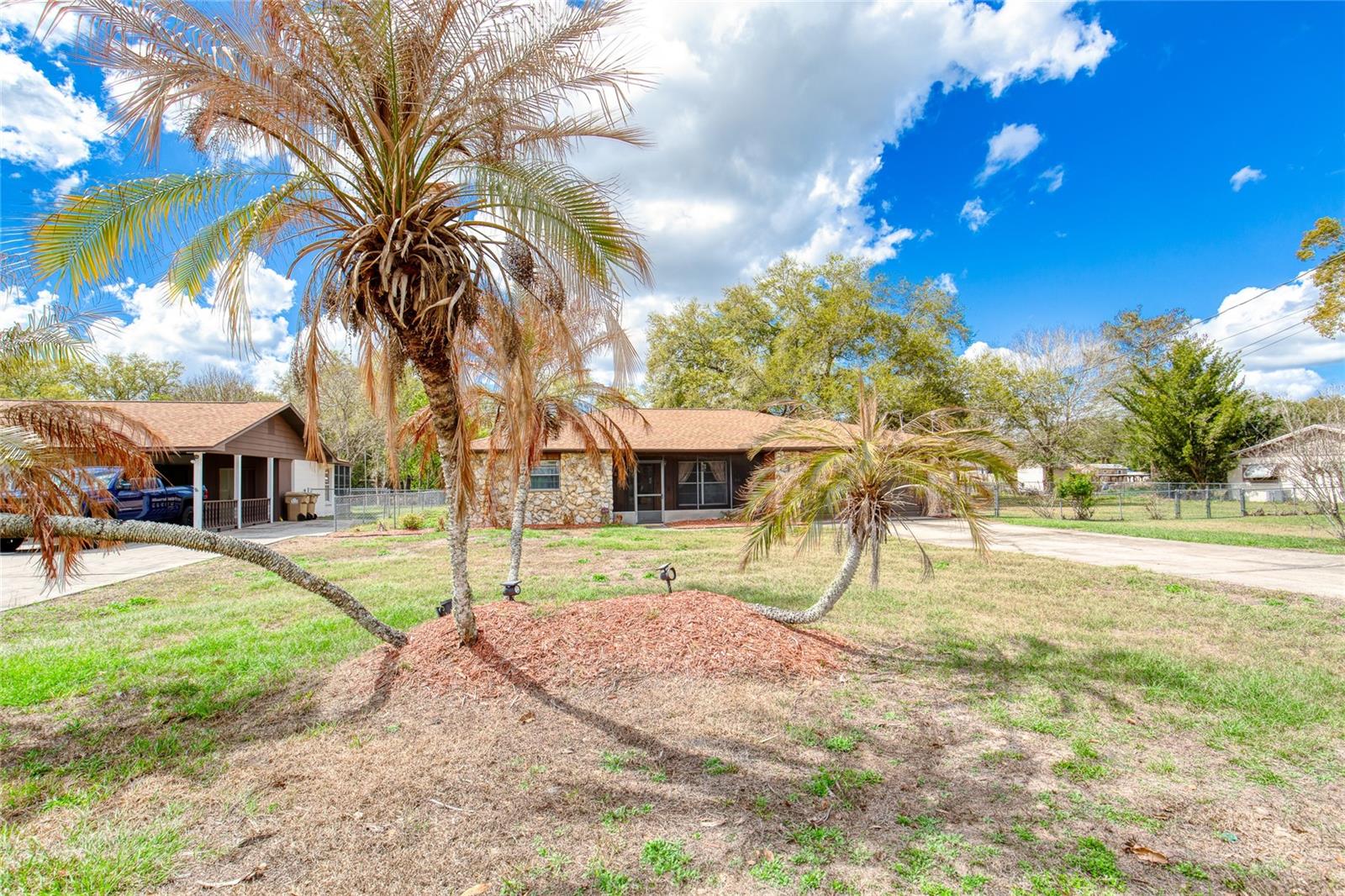 27727 LOIS DR, TAVARES, FL, 32778