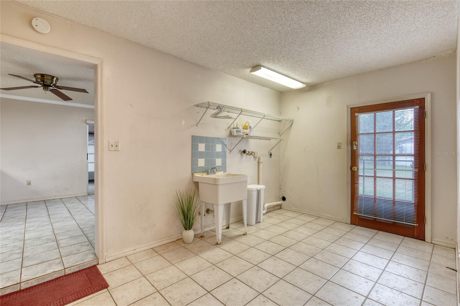 27727 LOIS DR, TAVARES, FL, 32778