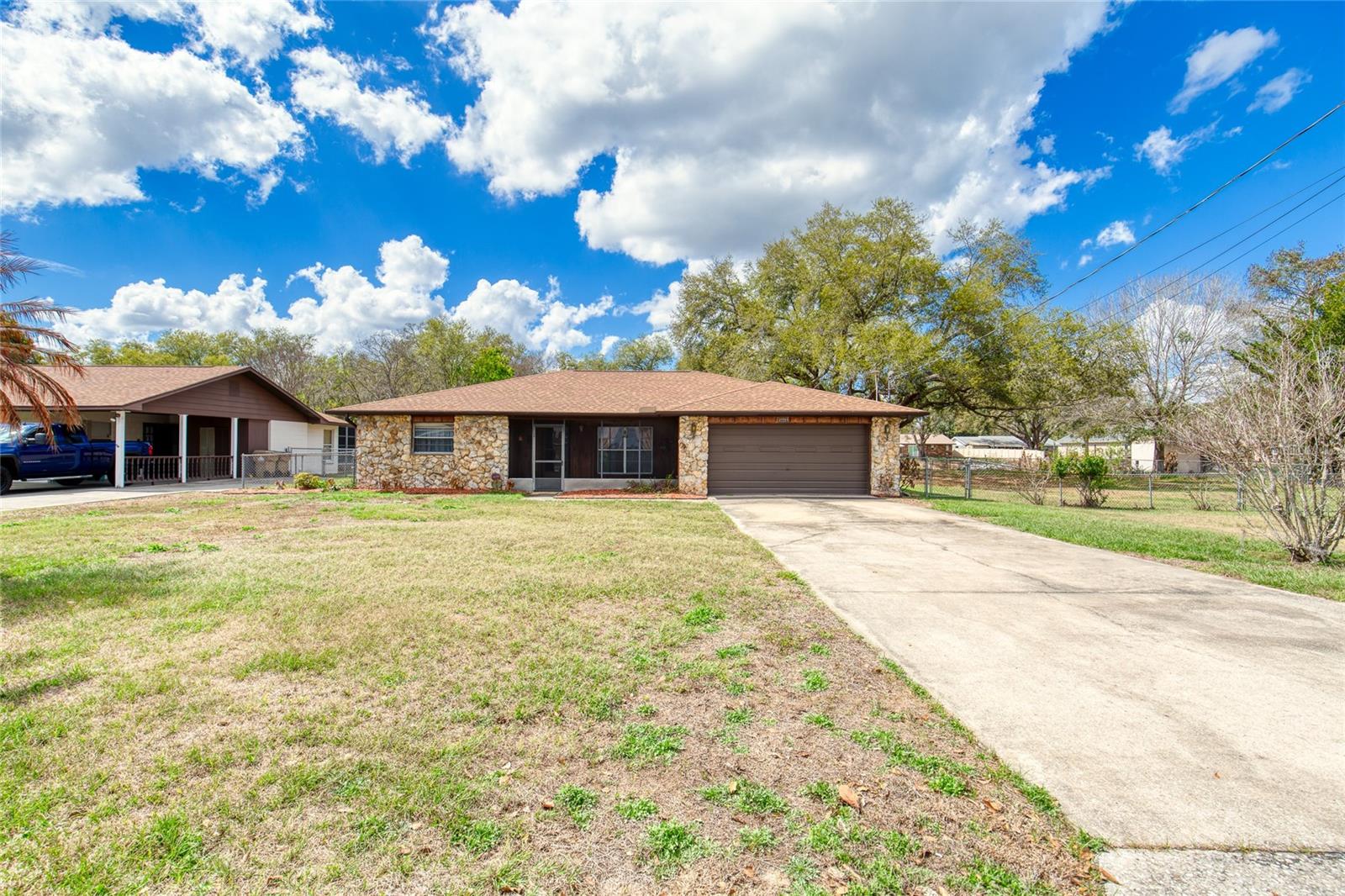 27727 LOIS DR, TAVARES, FL, 32778