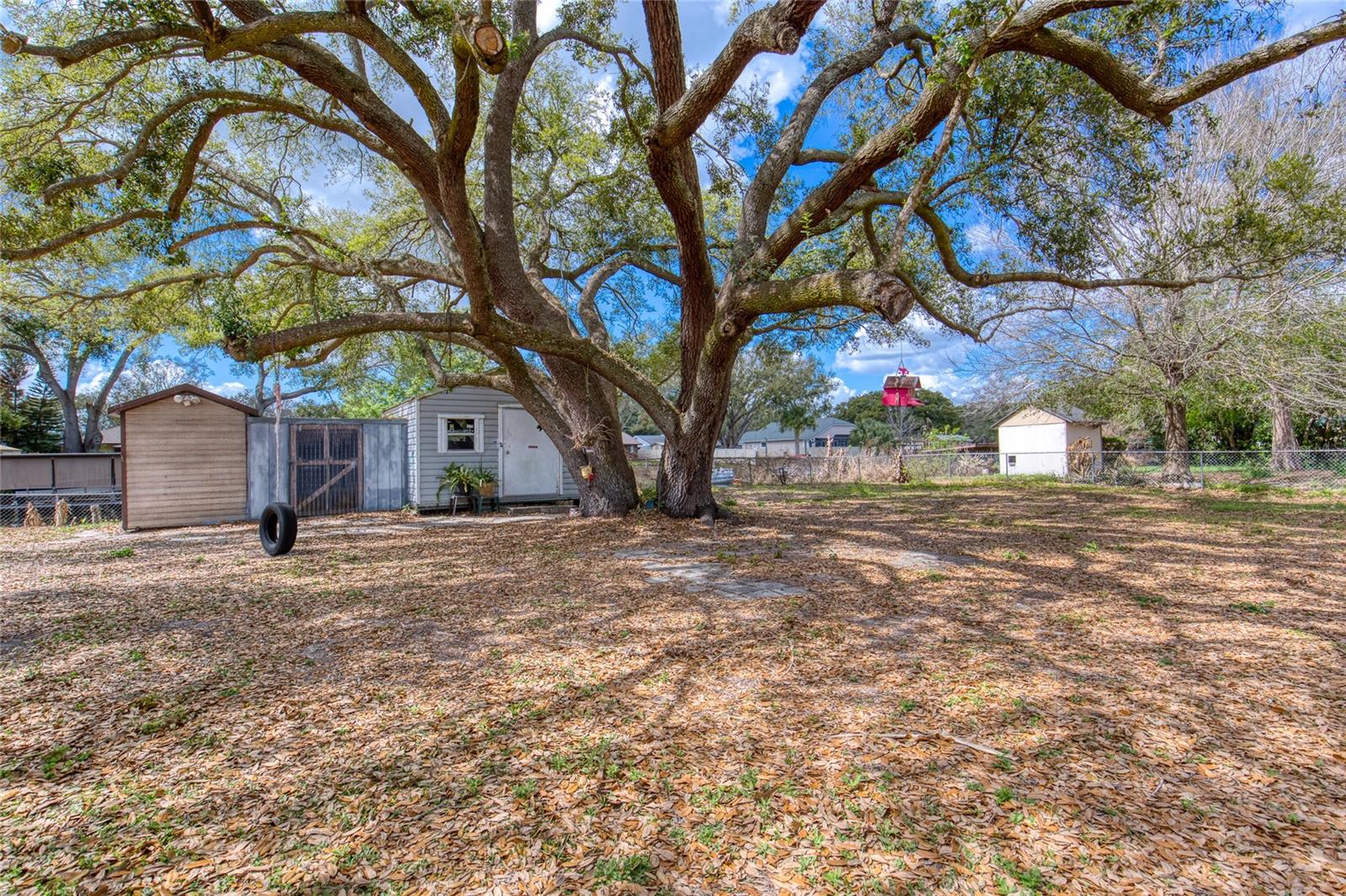 27727 LOIS DR, TAVARES, FL, 32778