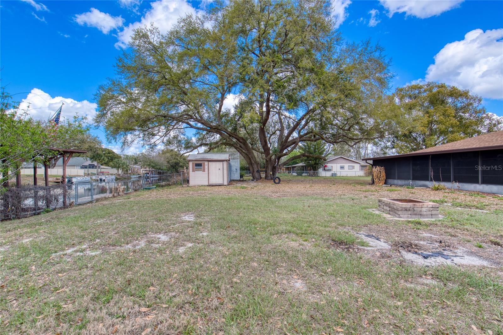 27727 LOIS DR, TAVARES, FL, 32778