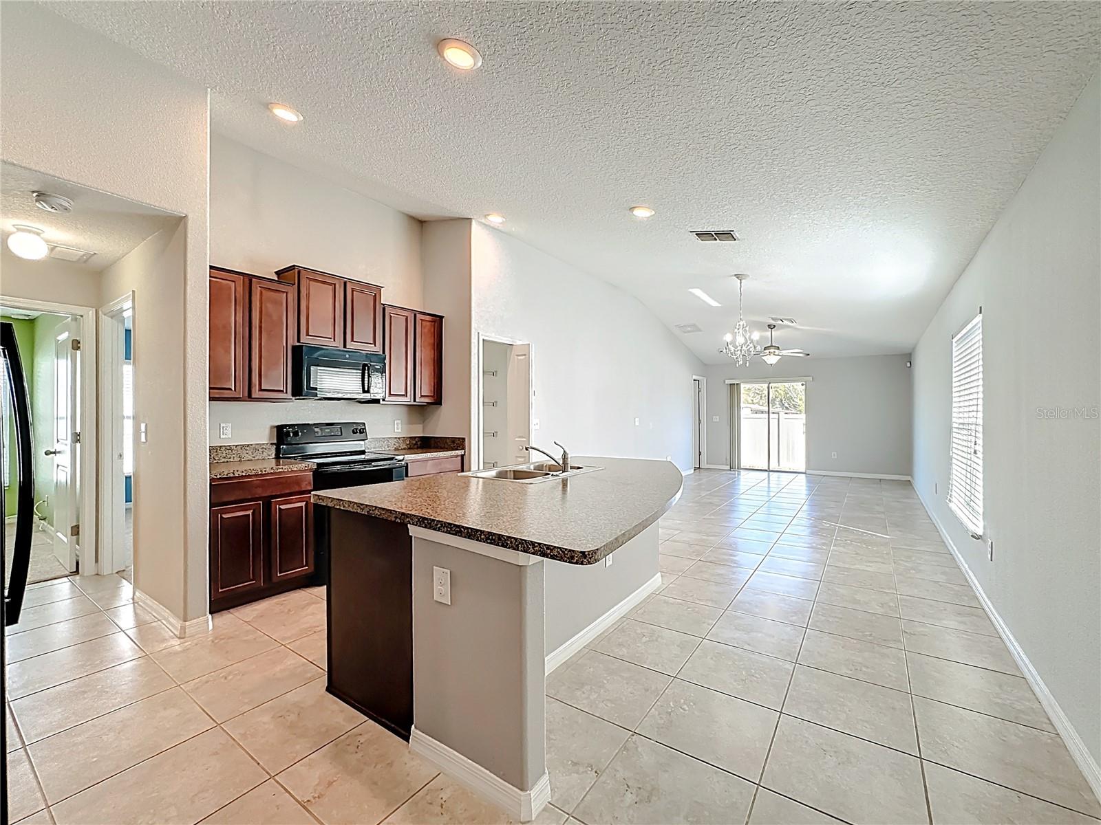 349 CASCADE BEND DR, RUSKIN, FL, 33570