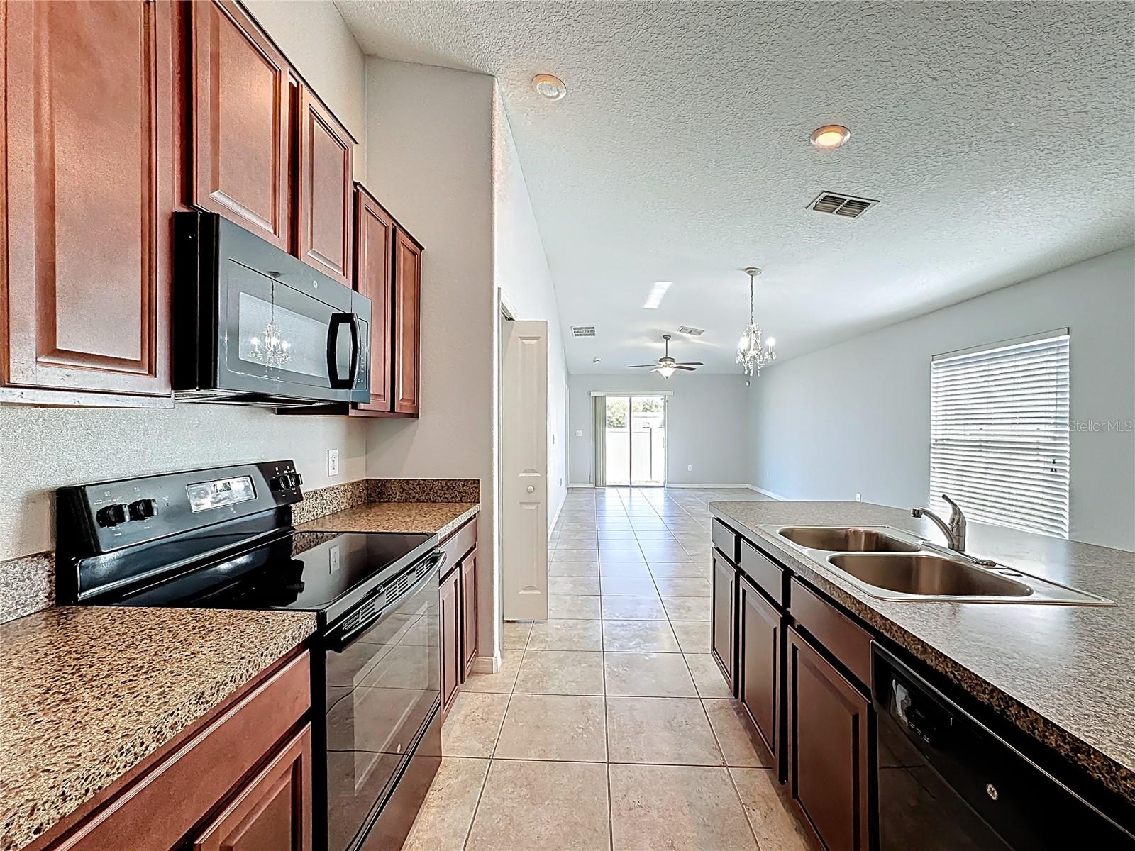 349 CASCADE BEND DR, RUSKIN, FL, 33570