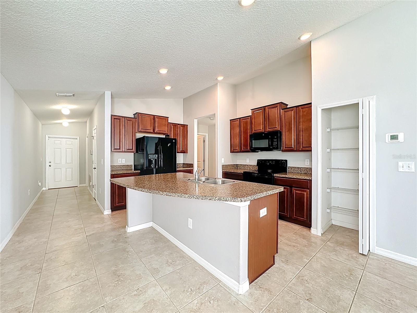 349 CASCADE BEND DR, RUSKIN, FL, 33570