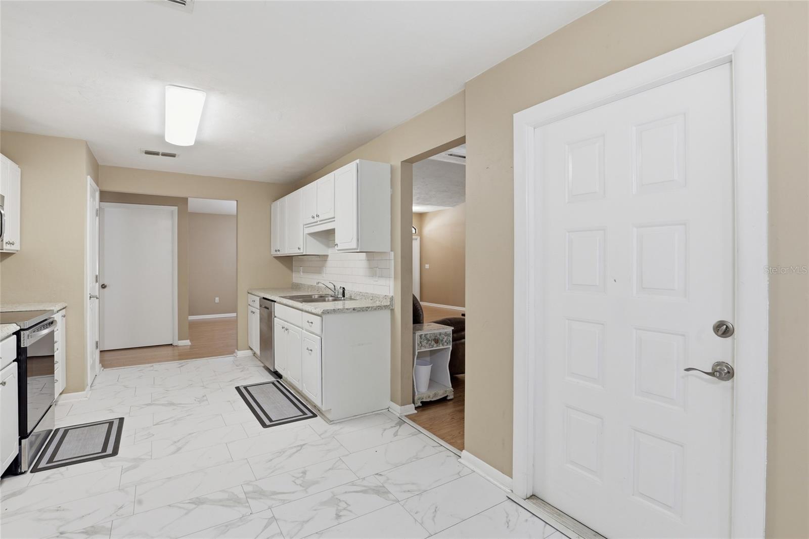 611 NE 10TH BLVD, WILLISTON, FL, 32696