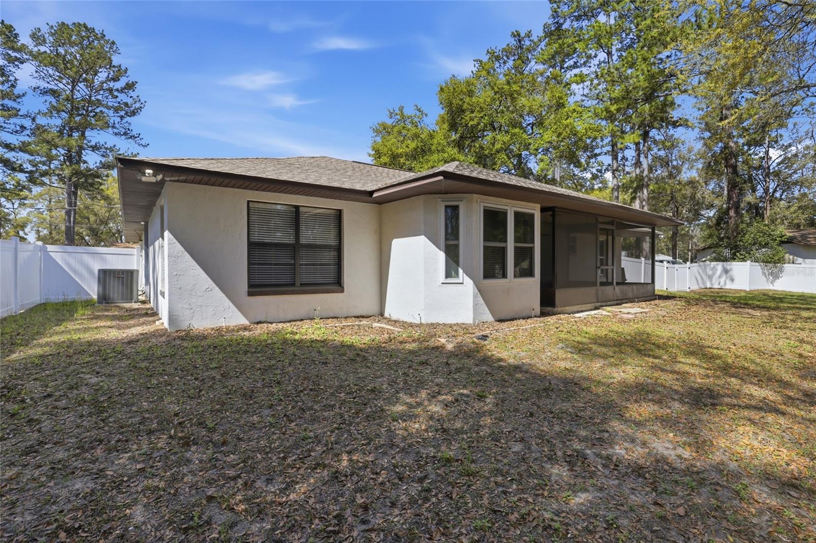 611 NE 10TH BLVD, WILLISTON, FL, 32696