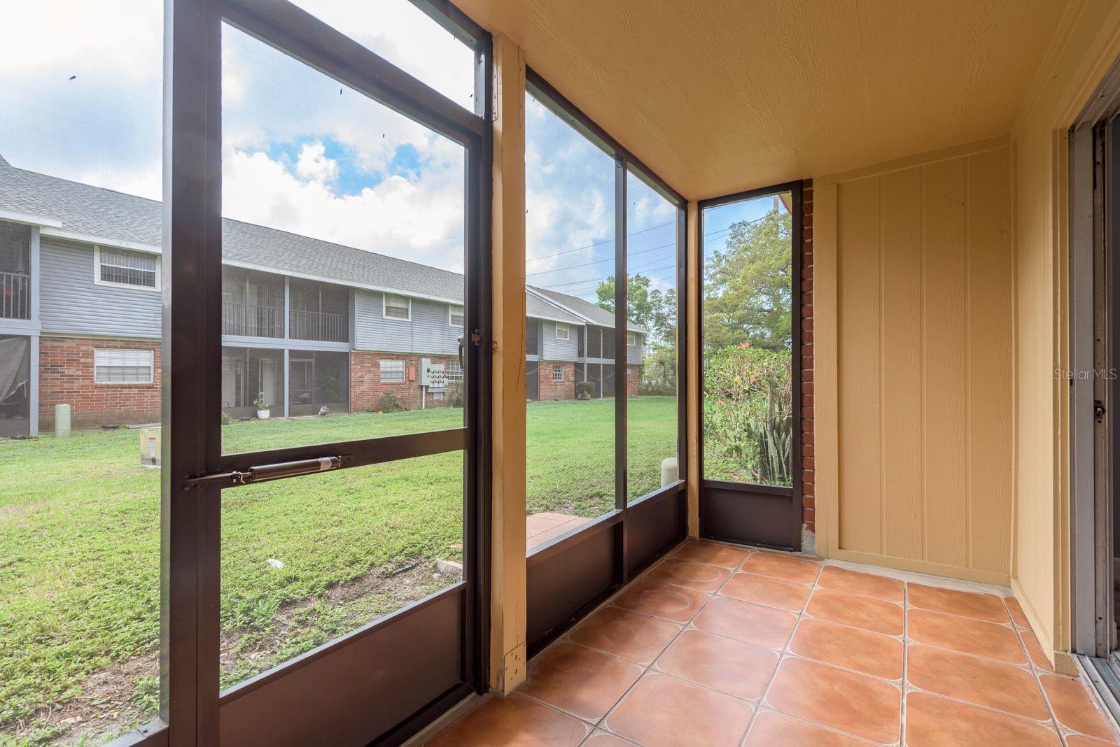 200 COUNTRY CLUB DR #701, LARGO, FL, 33771
