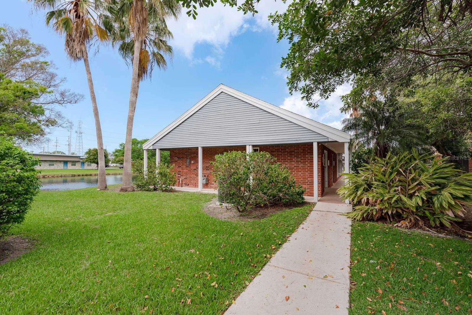 200 COUNTRY CLUB DR #701, LARGO, FL, 33771