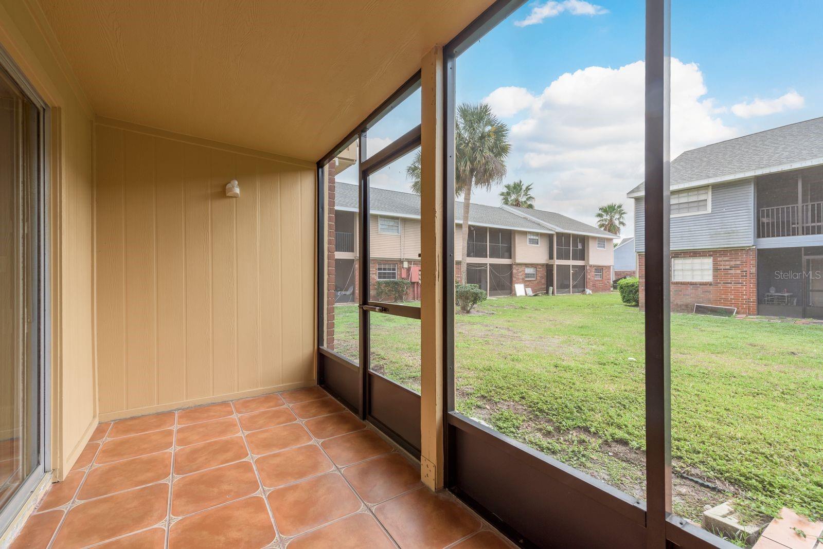 200 COUNTRY CLUB DR #701, LARGO, FL, 33771