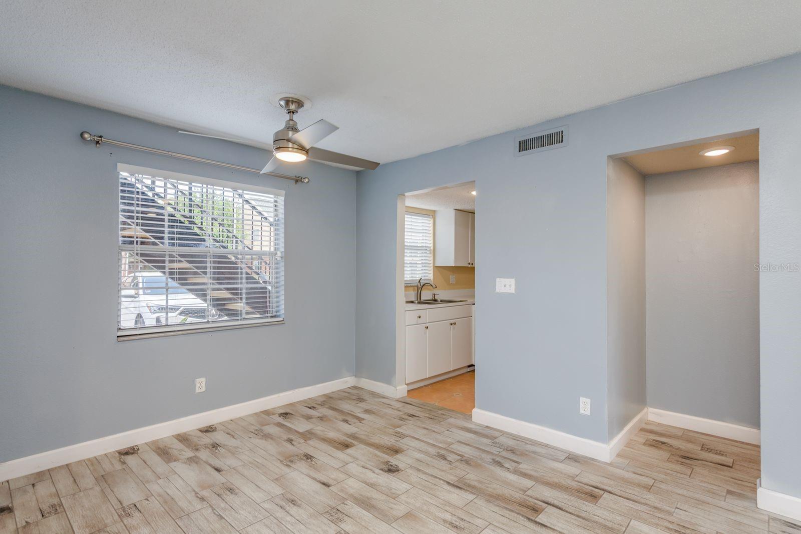 200 COUNTRY CLUB DR #701, LARGO, FL, 33771