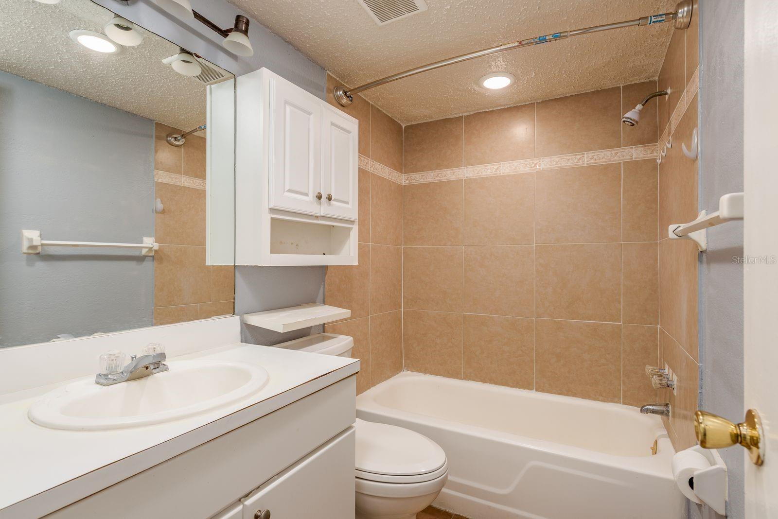 200 COUNTRY CLUB DR #701, LARGO, FL, 33771