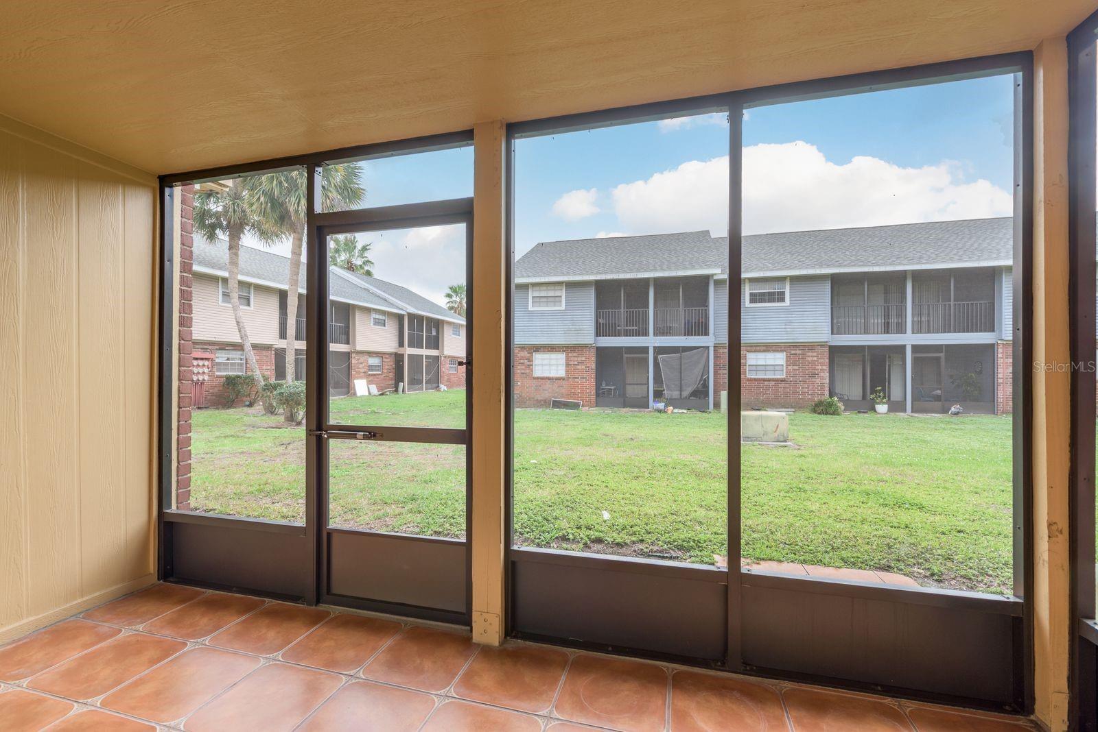 200 COUNTRY CLUB DR #701, LARGO, FL, 33771
