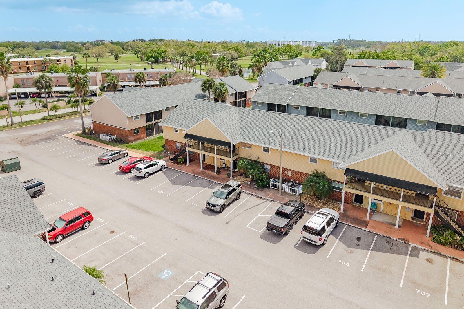 200 COUNTRY CLUB DR #701, LARGO, FL, 33771