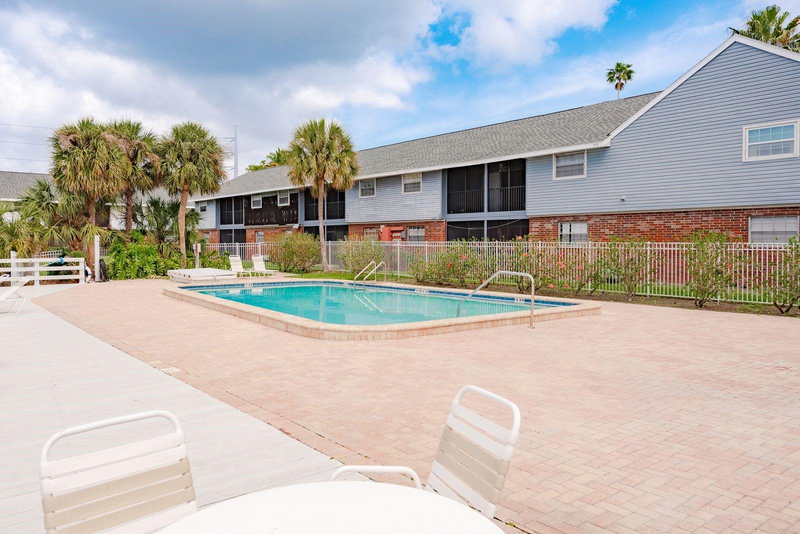 200 COUNTRY CLUB DR #701, LARGO, FL, 33771