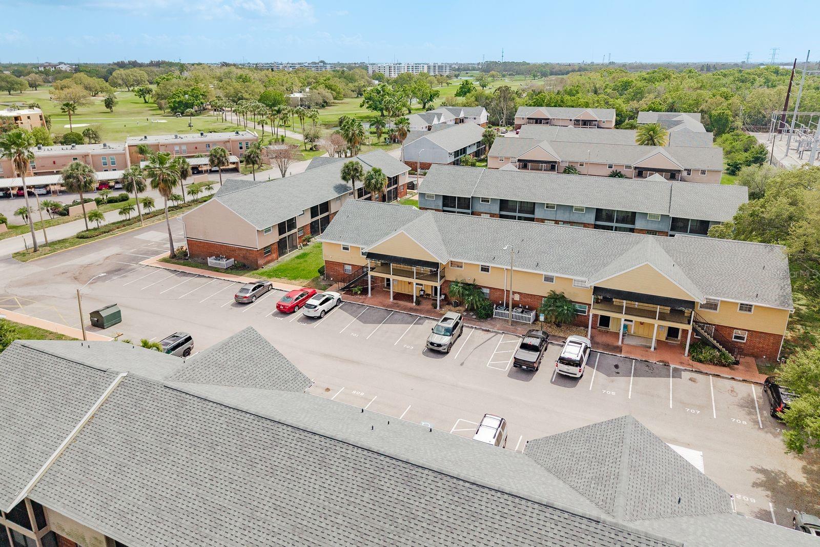 200 COUNTRY CLUB DR #701, LARGO, FL, 33771