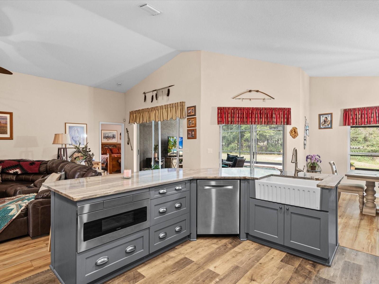 5235 POND VIEW CT, ZEPHYRHILLS, FL, 33541