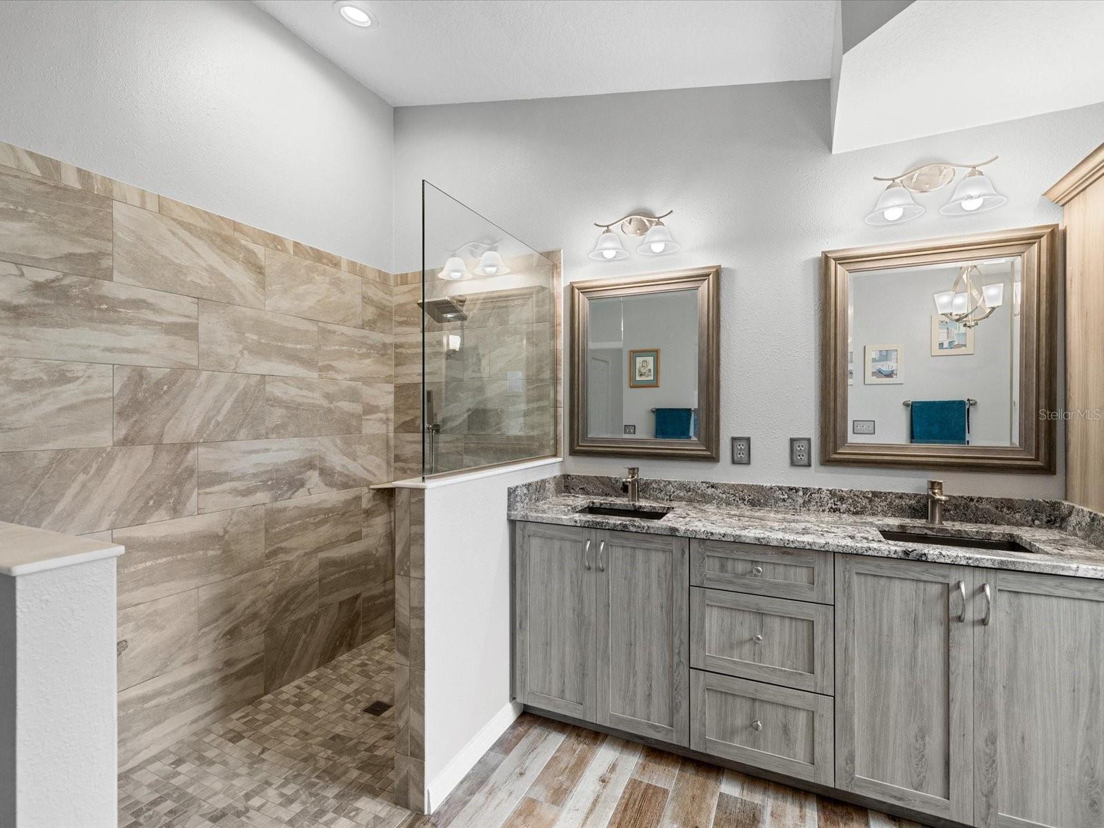 5235 POND VIEW CT, ZEPHYRHILLS, FL, 33541