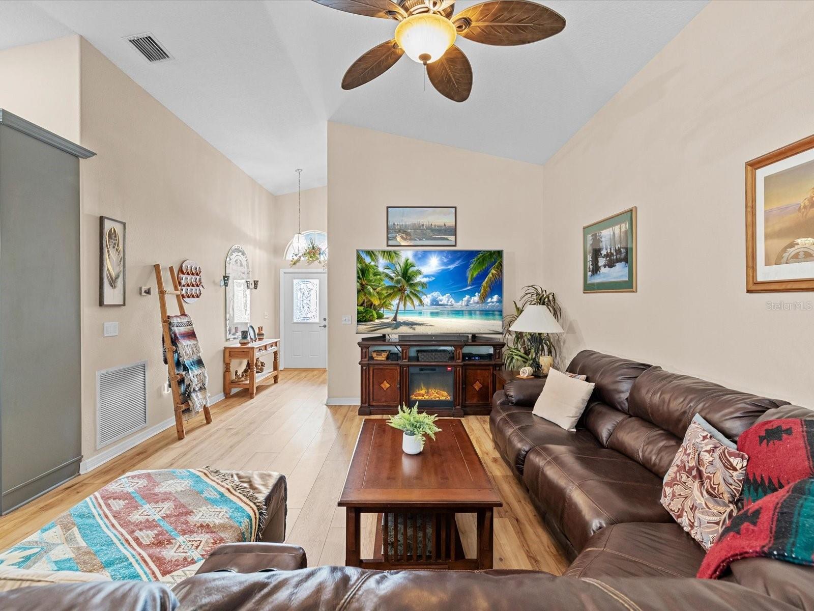 5235 POND VIEW CT, ZEPHYRHILLS, FL, 33541