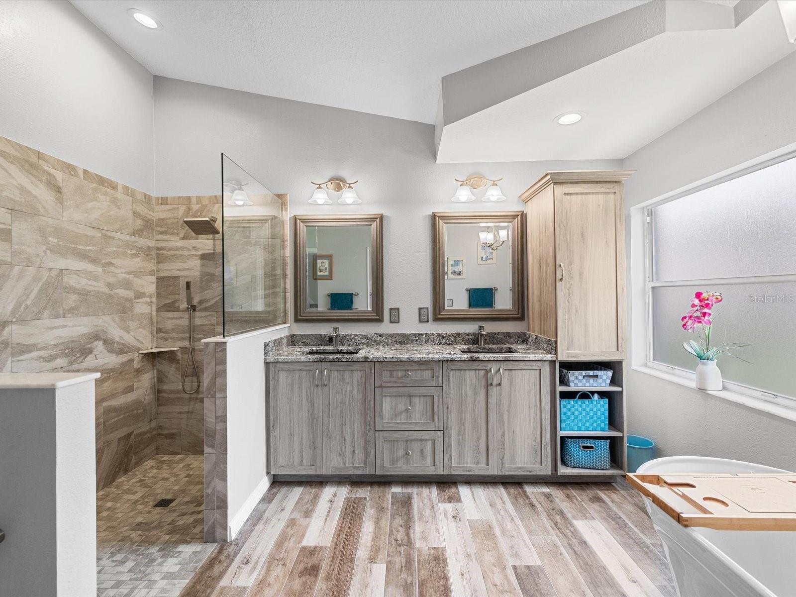 5235 POND VIEW CT, ZEPHYRHILLS, FL, 33541