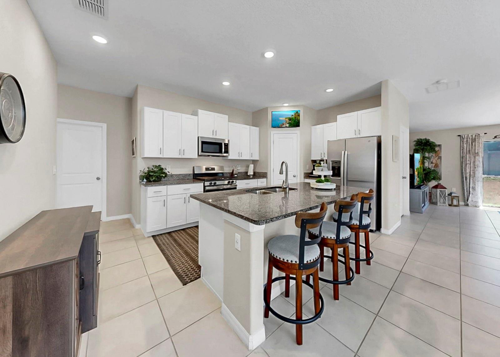 9341 CHANNING HILL DR, SUN CITY CENTER, FL, 33573