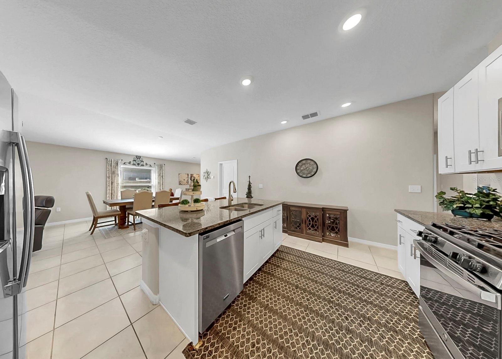 9341 CHANNING HILL DR, SUN CITY CENTER, FL, 33573