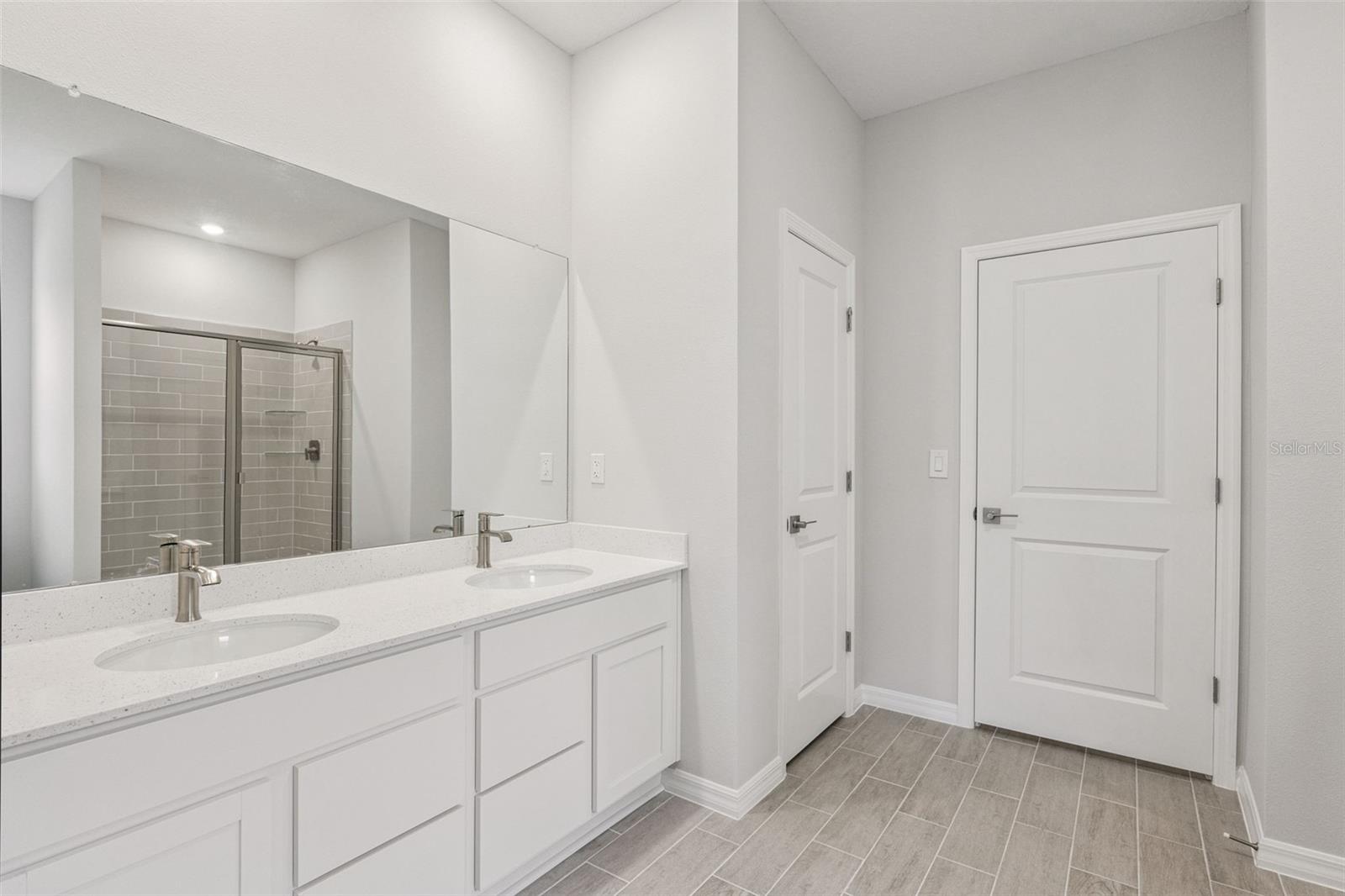 393 MARION OAKS GOLF RD, OCALA, FL, 34473