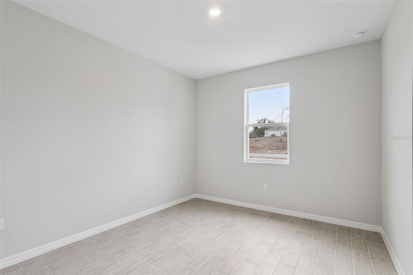 393 MARION OAKS GOLF RD, OCALA, FL, 34473