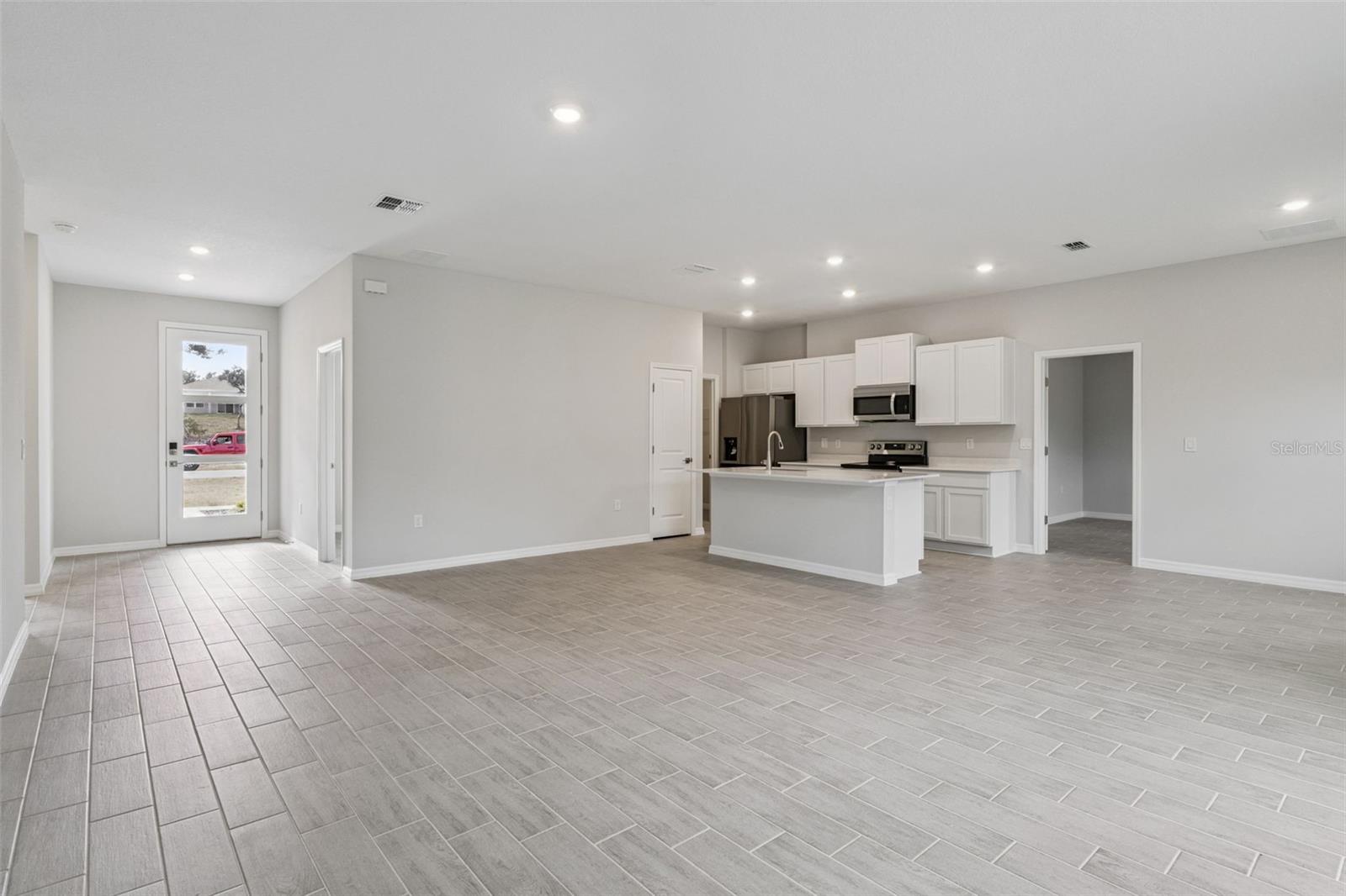 393 MARION OAKS GOLF RD, OCALA, FL, 34473