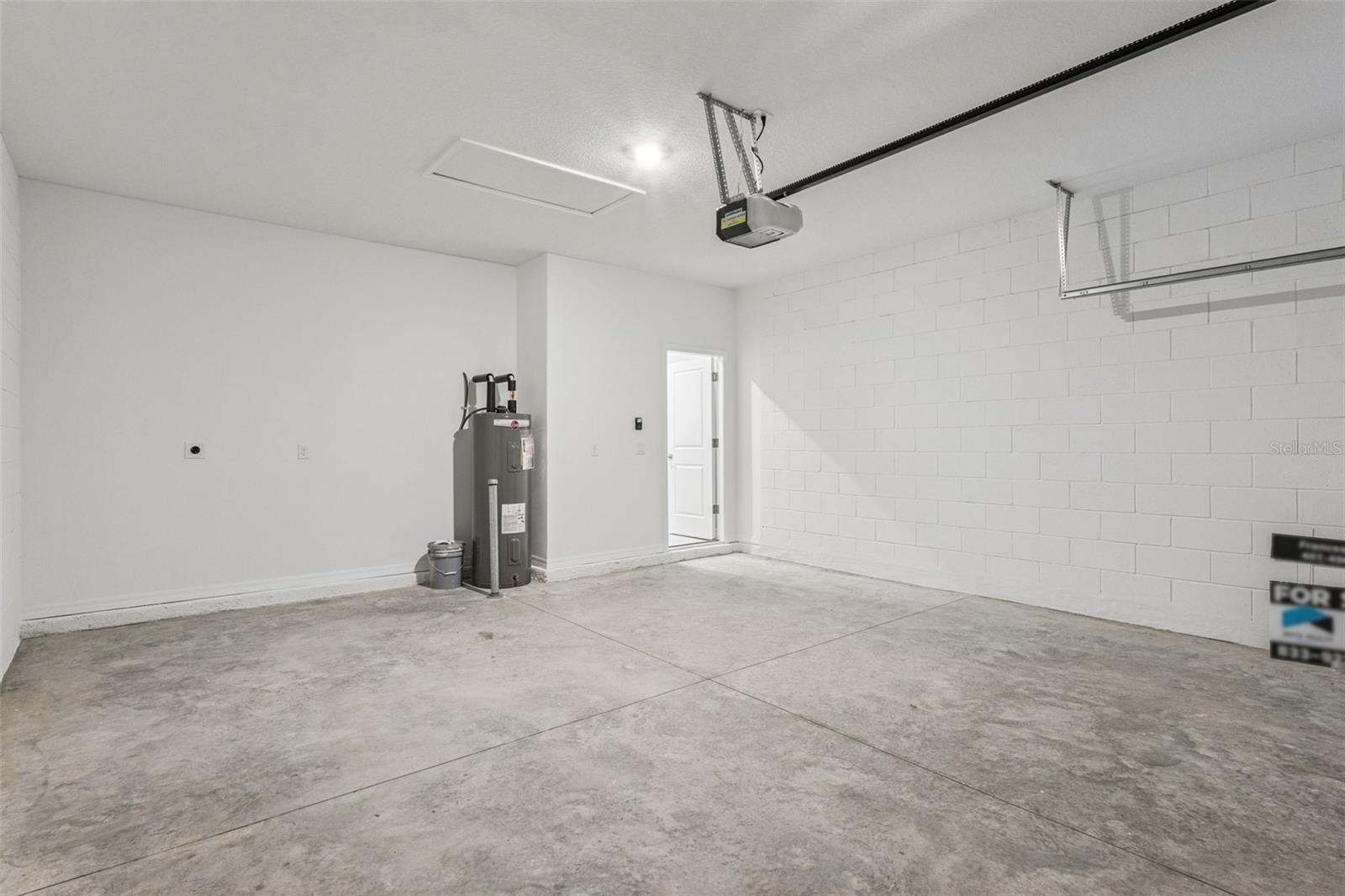 393 MARION OAKS GOLF RD, OCALA, FL, 34473