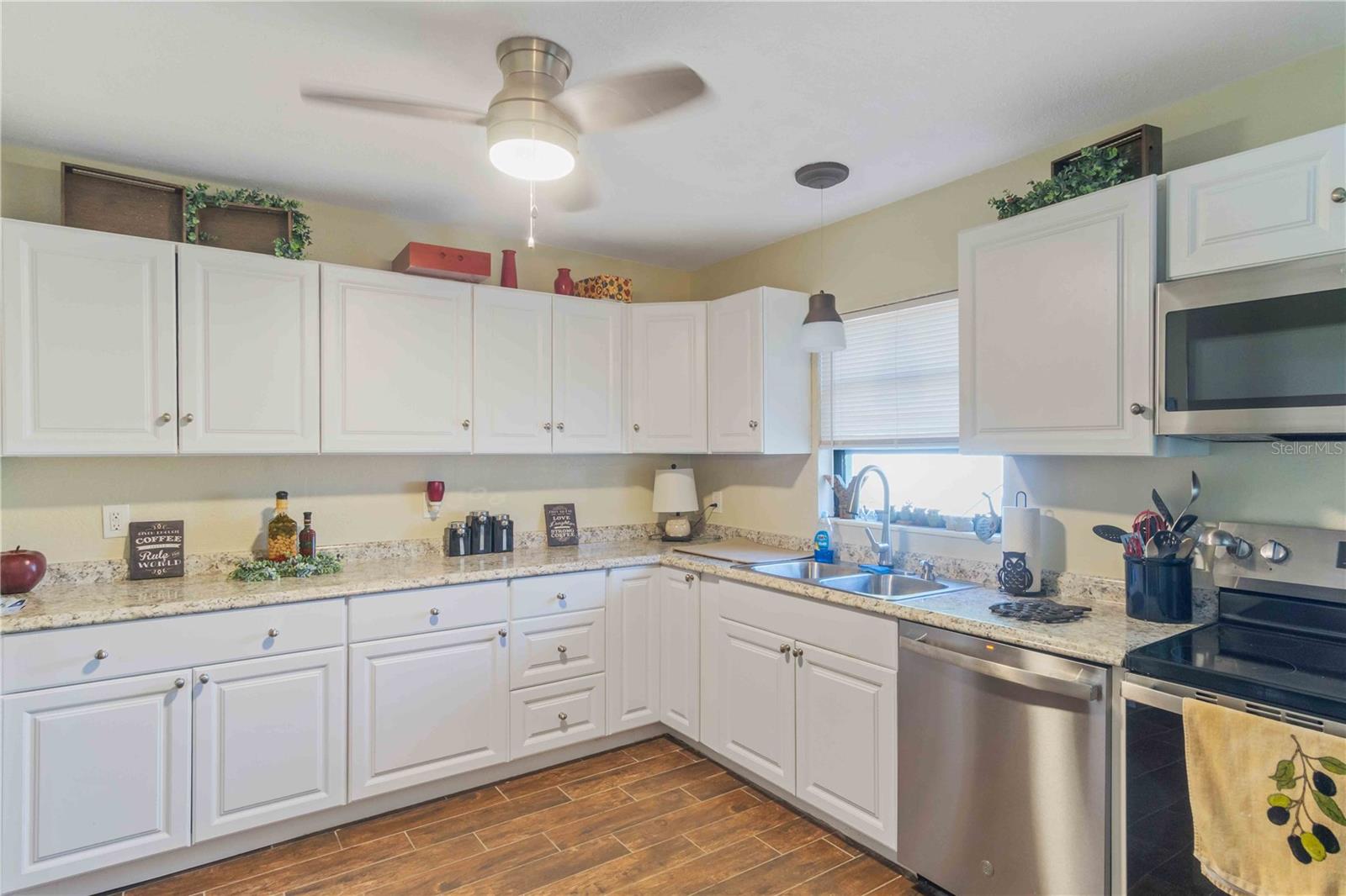 721 DALTON BLVD, PORT CHARLOTTE, FL, 33952