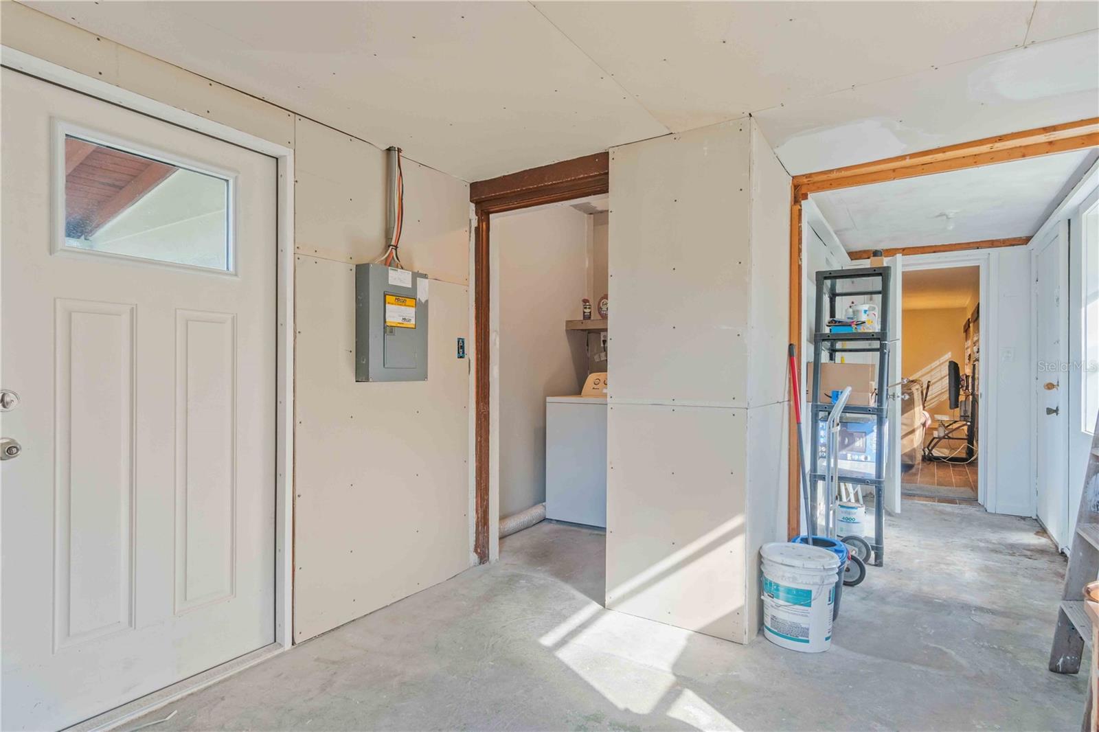 721 DALTON BLVD, PORT CHARLOTTE, FL, 33952