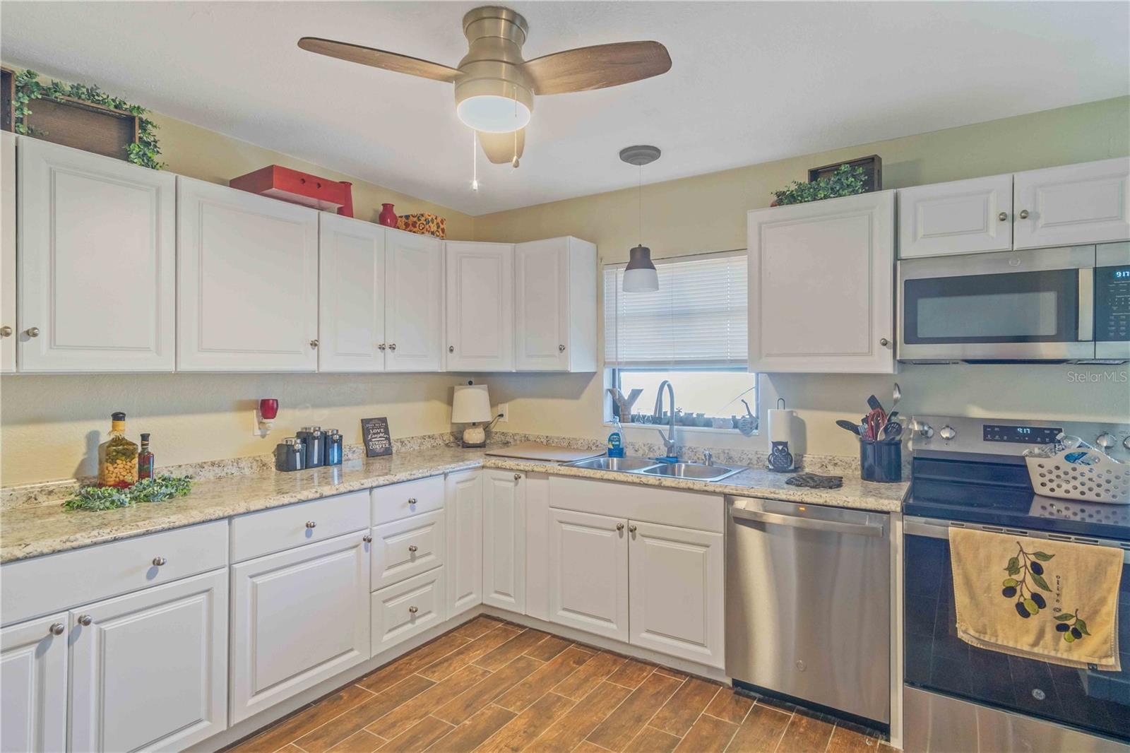 721 DALTON BLVD, PORT CHARLOTTE, FL, 33952