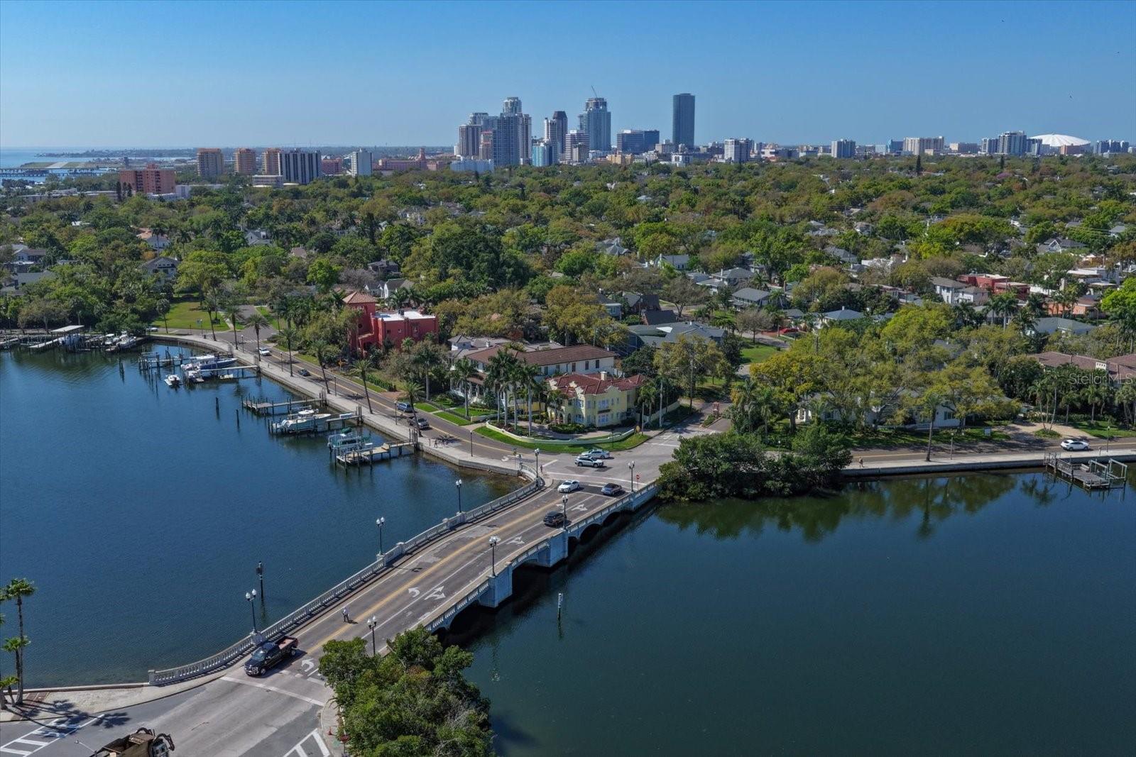 2050 COFFEE POT BLVD NE, ST PETERSBURG, FL, 33704