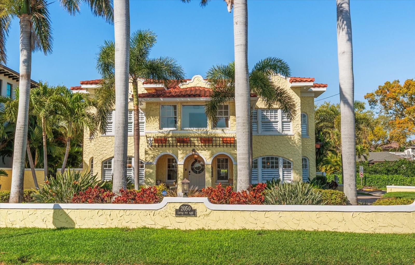 2050 COFFEE POT BLVD NE, ST PETERSBURG, FL, 33704