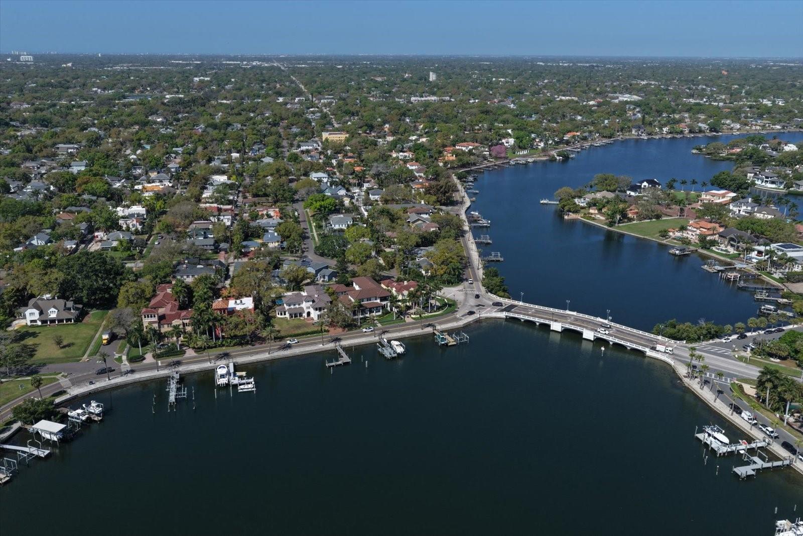 2050 COFFEE POT BLVD NE, ST PETERSBURG, FL, 33704
