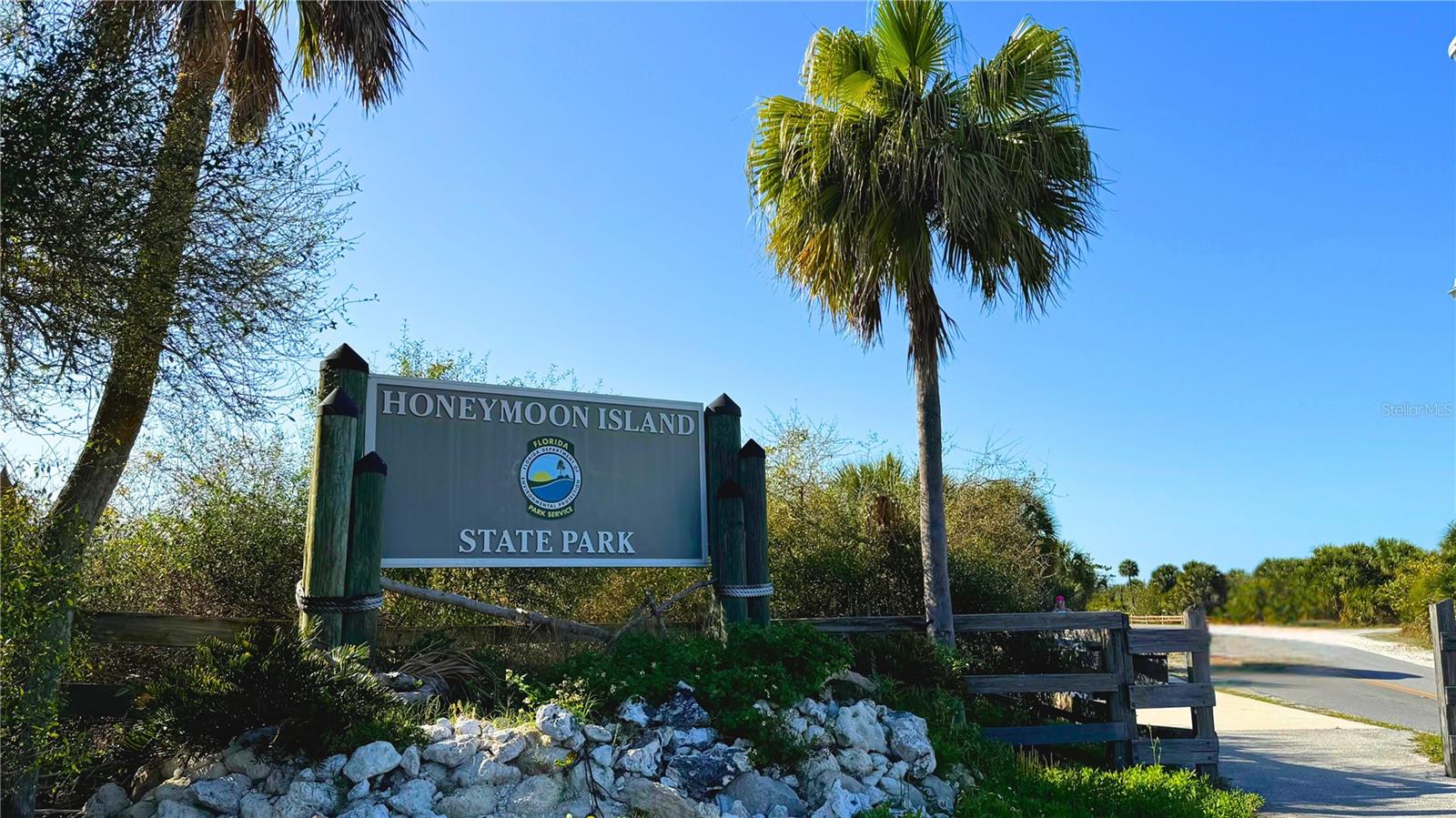 1220 ORANGE AVE, DUNEDIN, FL, 34698