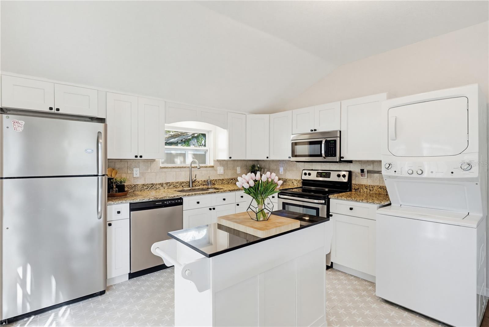 1220 ORANGE AVE, DUNEDIN, FL, 34698