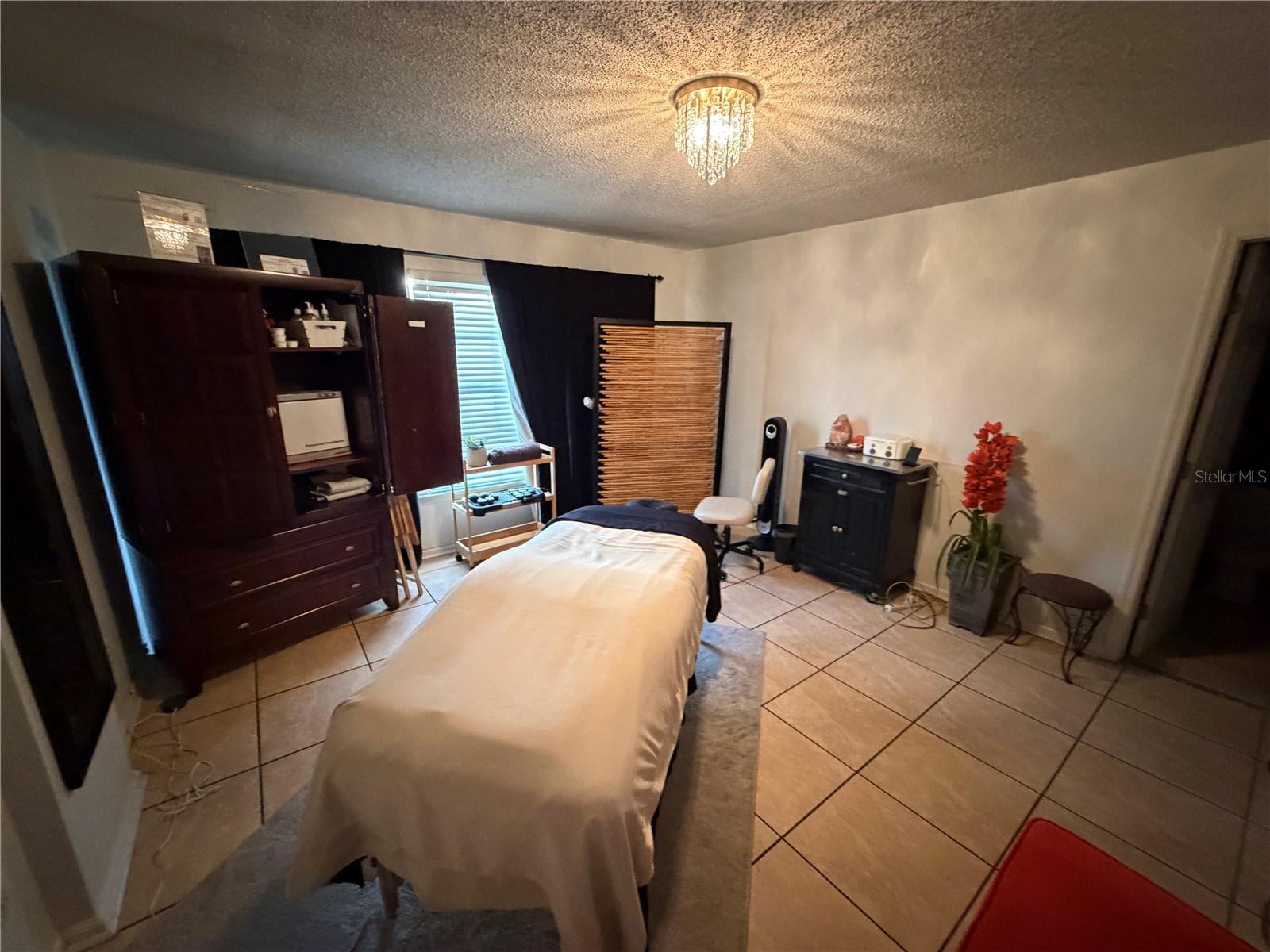 2001 W KENNEDY BLVD, TAMPA, FL, 33606