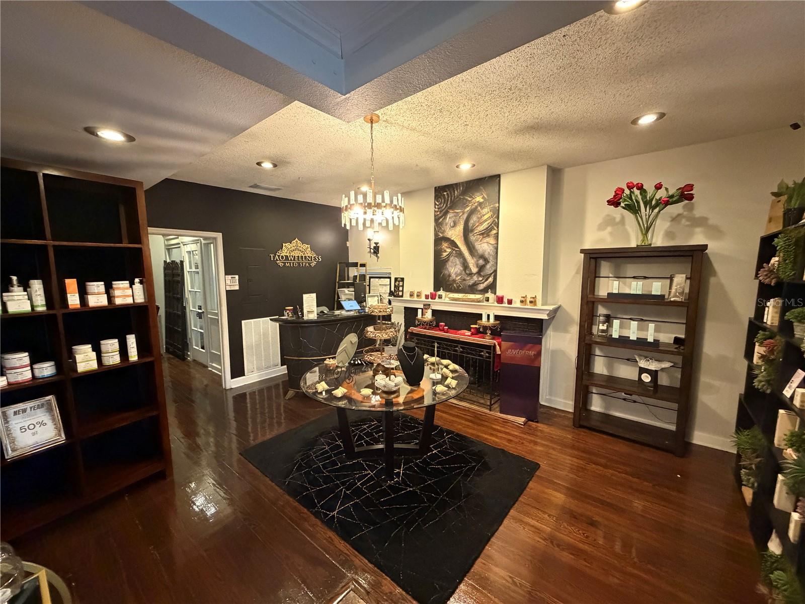 2001 W KENNEDY BLVD, TAMPA, FL, 33606