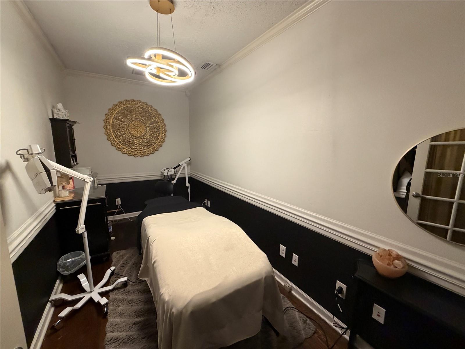 2001 W KENNEDY BLVD, TAMPA, FL, 33606