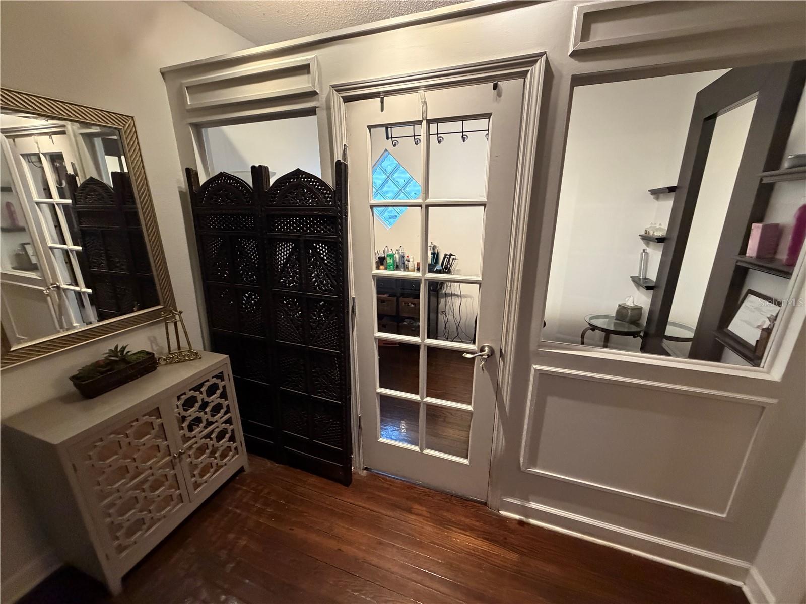 2001 W KENNEDY BLVD, TAMPA, FL, 33606